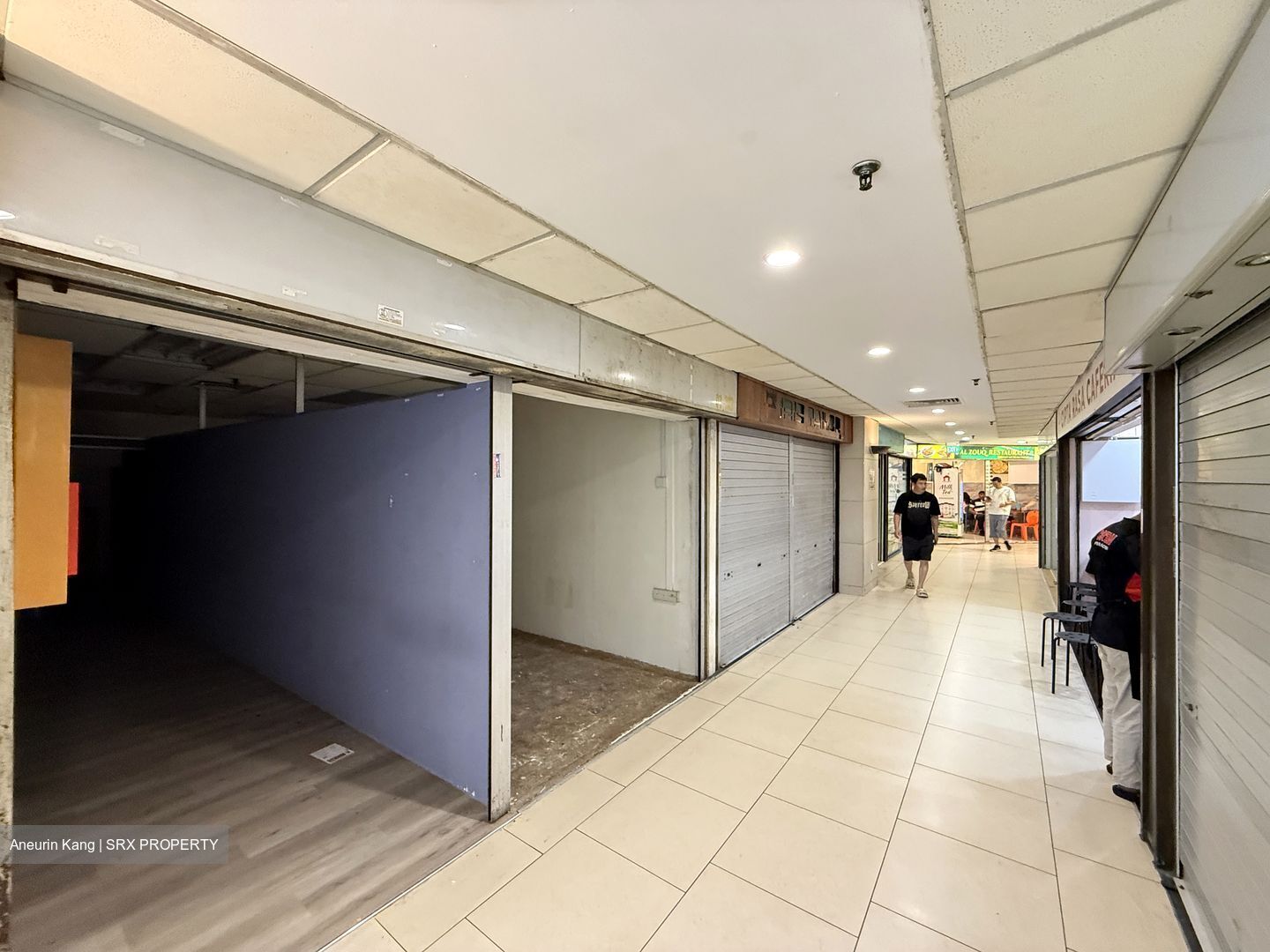 Lucky Plaza (D9), Retail #576200411